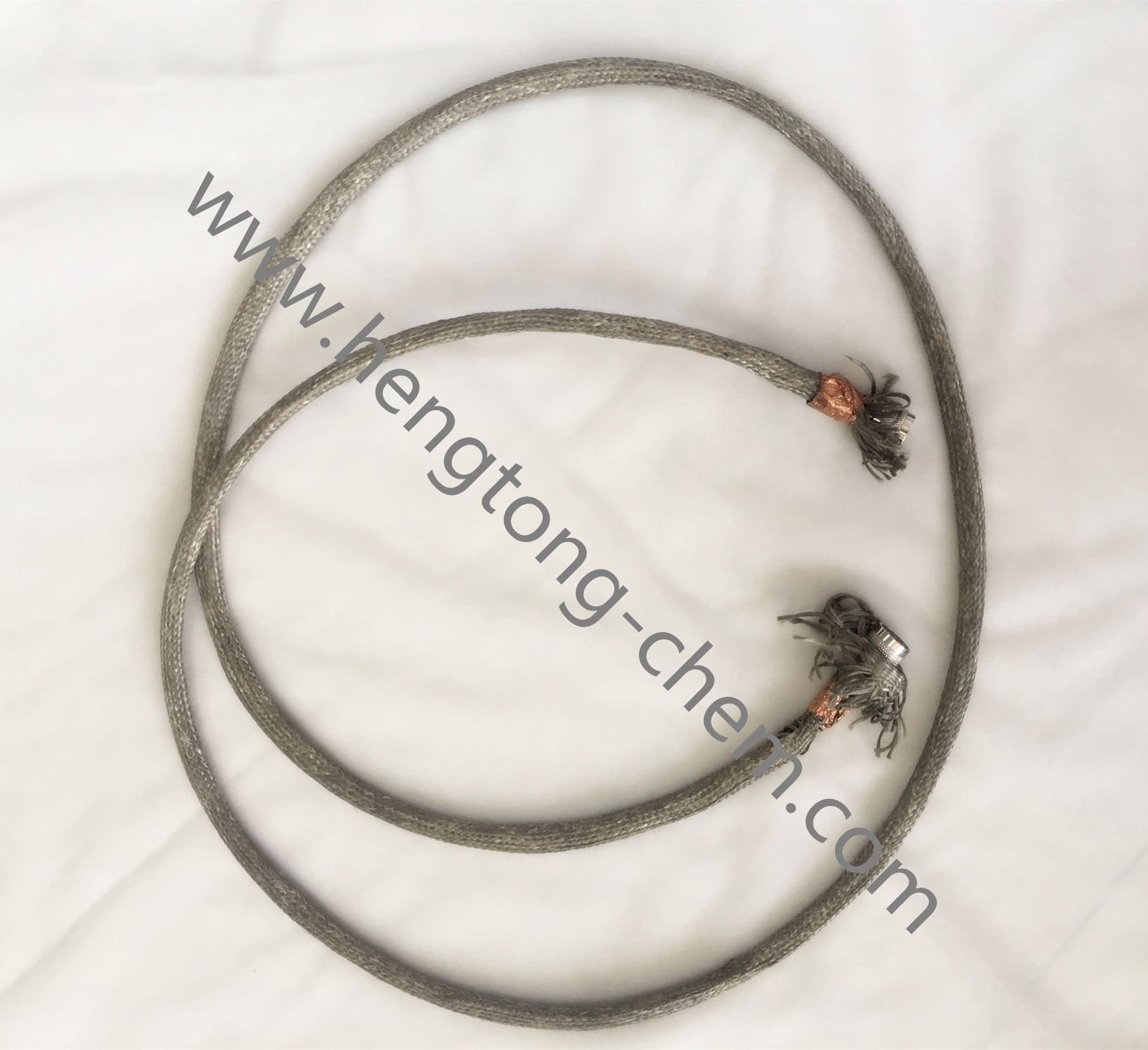 Magnetic permeability fiber anti-wave sleeve (microwave cable power frequency and RF full protection